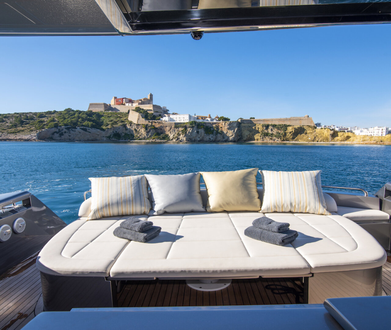 Pershing 62 OPTIMUM 3 (1)