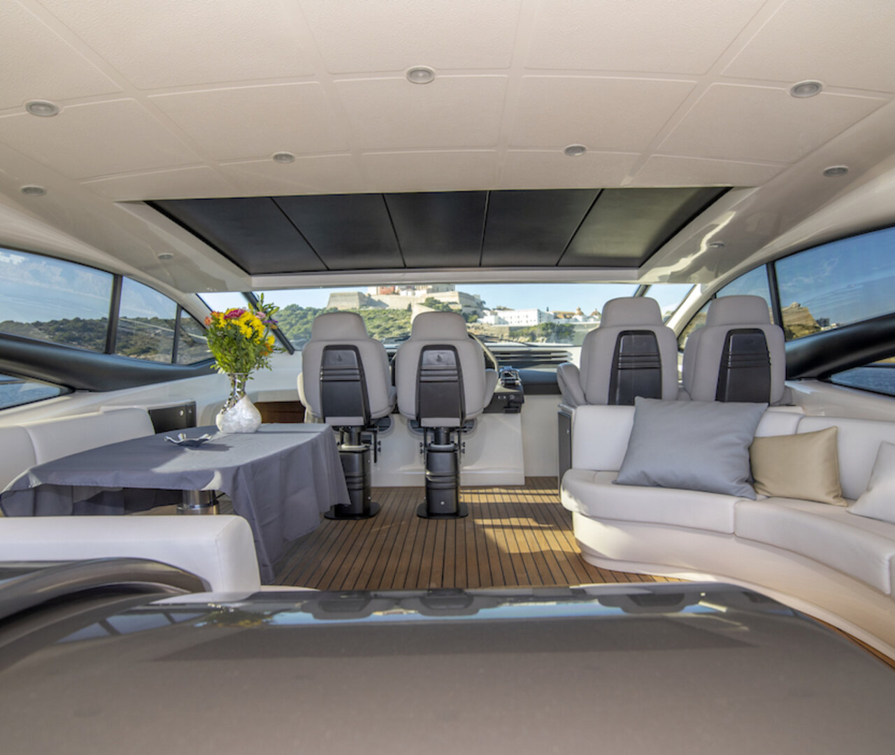 Pershing 62 OPTIMUM 6 (1)
